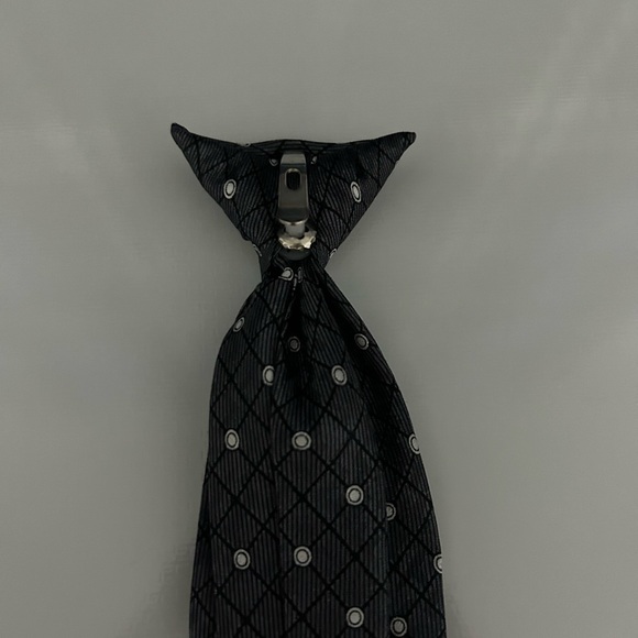 Boy's Clip On Tie Polka Dots - Picture 3 of 5
